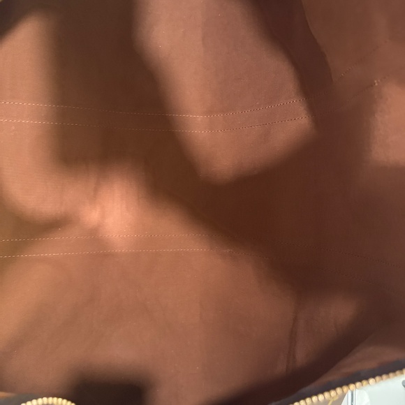 Large Travel Bag - Picture 2 of 4